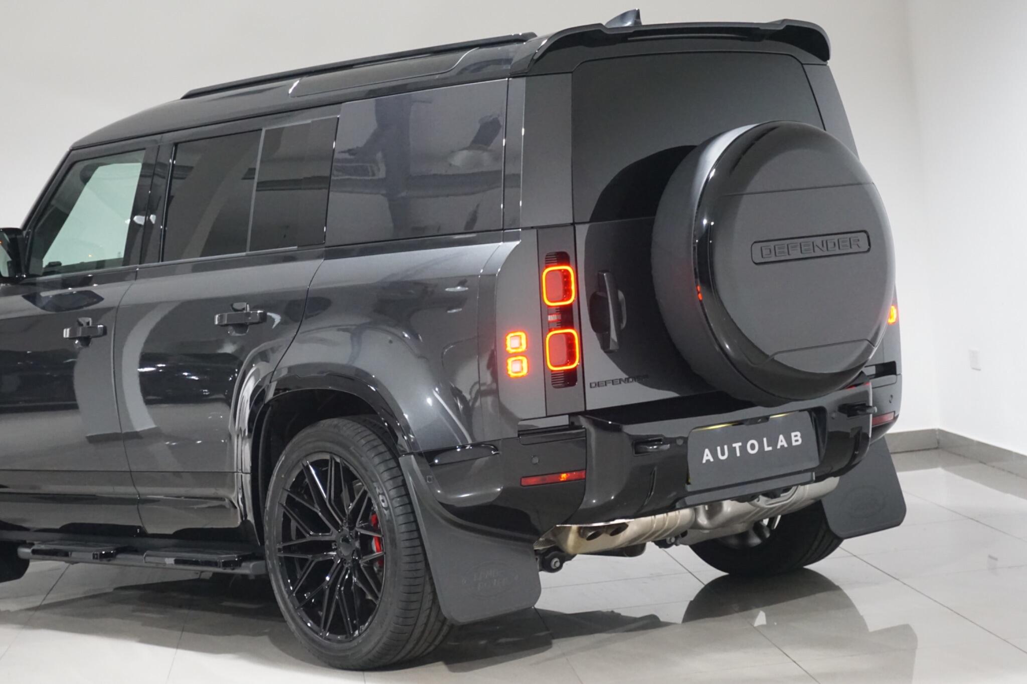Land Rover Defender 110 3.0 D350 MHEV X-Dynamic HSE Hard Top SUV Auto 4WD MWB Euro 6 (s/s) 5dr